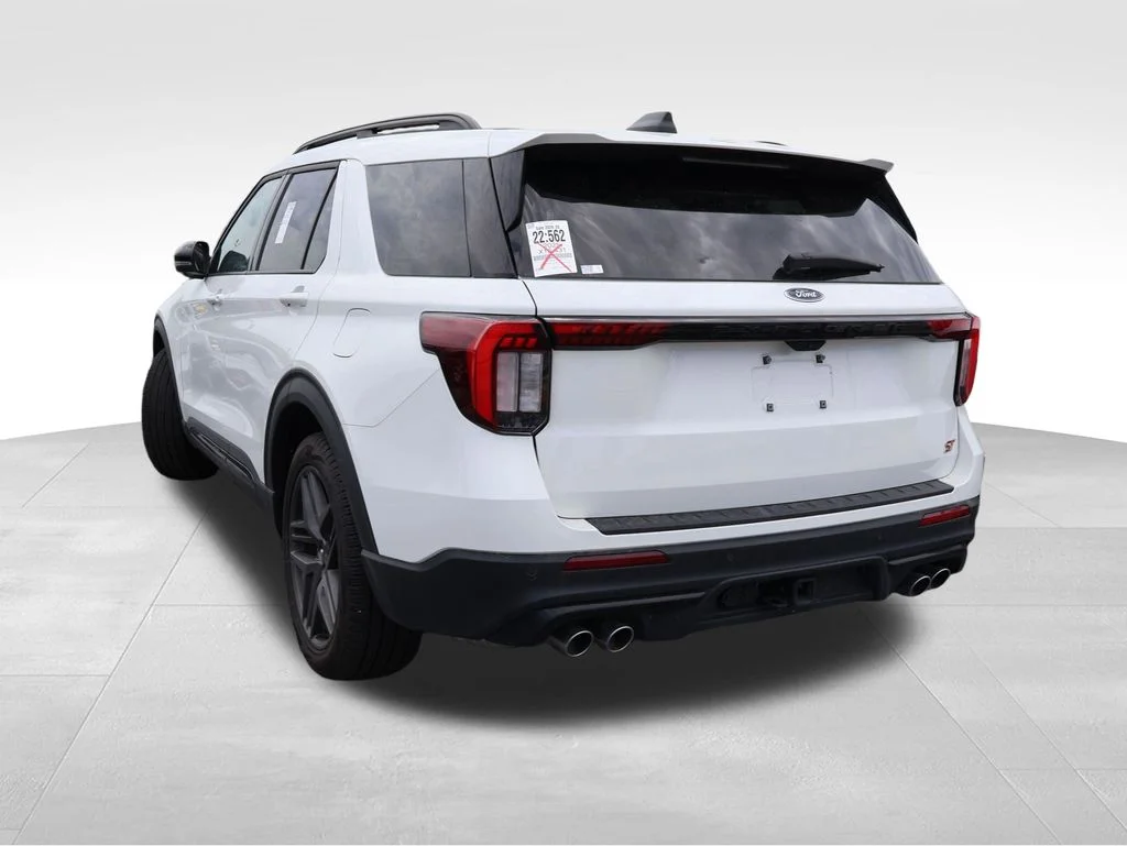 Used 2025 White Metallic Ford ST image 22