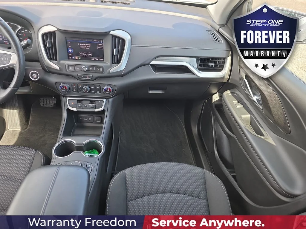 Used 2023 White GMC SLE image 17