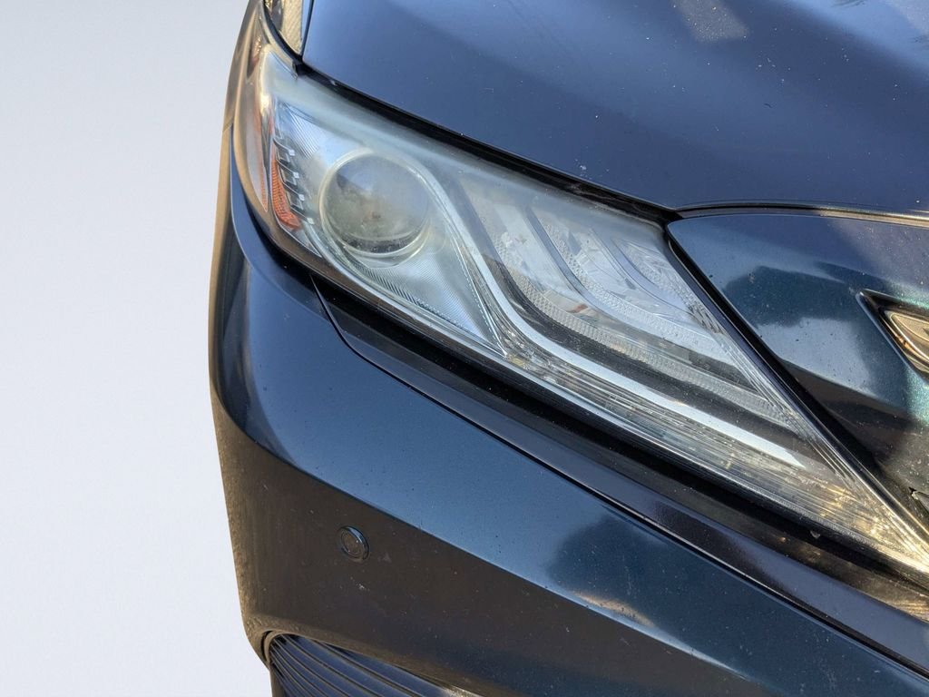 Used 2019 Blue Toyota XSE V6 image 9