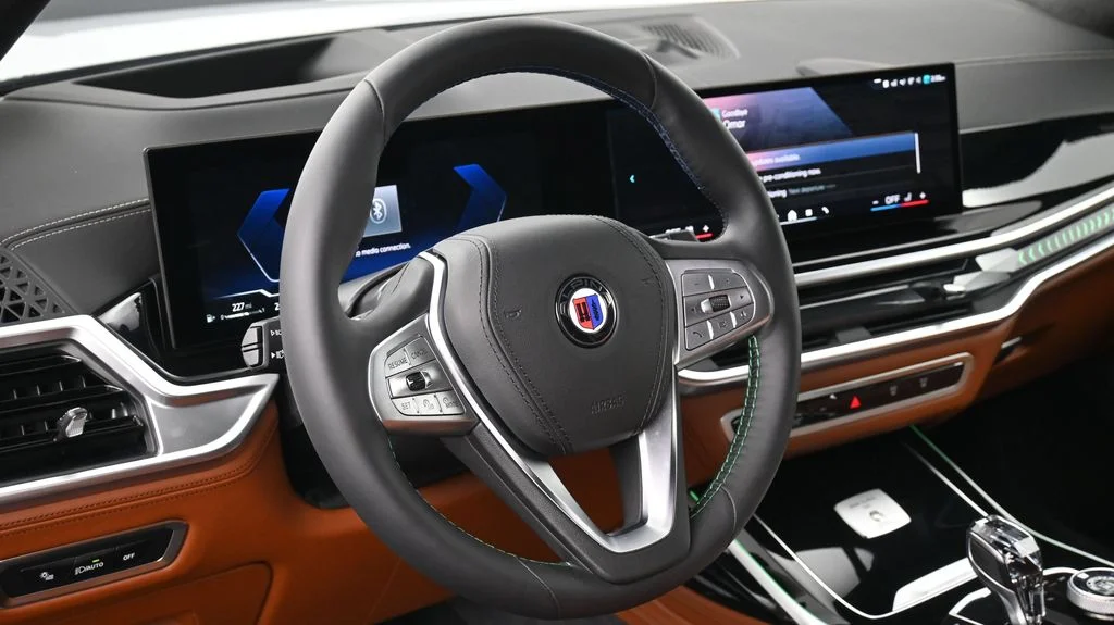 2025 BMW X7 ALPINA XB7 - Photo 10