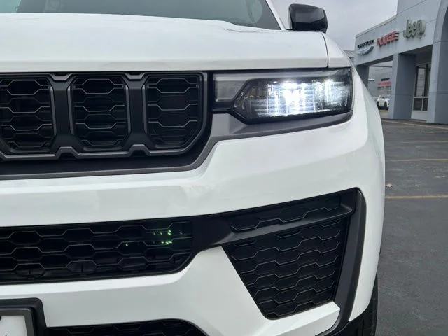 New 2026 Bright White Clearcoat Jeep Altitude image 3