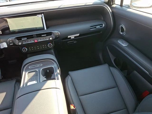 New 2026 Silver Hyundai SEL Premium image 11