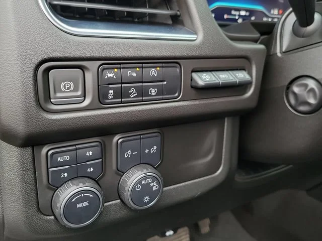 Used 2023 Black Chevrolet High Country image 11