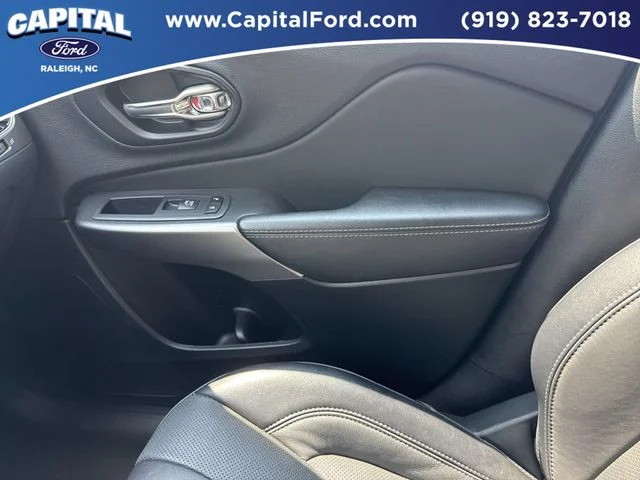 Used 2022 Black Jeep Limited image 29