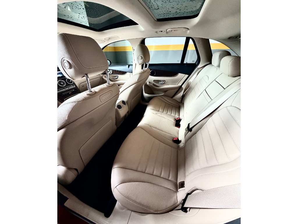 Used 2019 designo Cardinal Red Metallic Mercedes-Benz 300 image 18