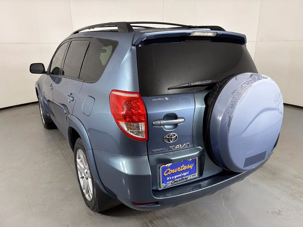 Used 2007 Blue Toyota Sport image 6