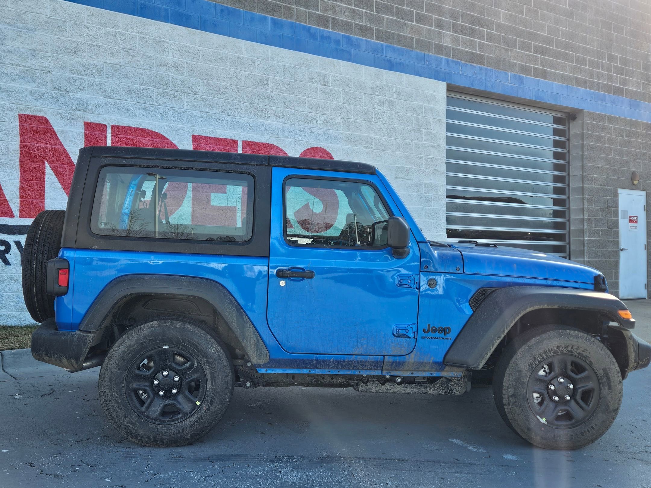 New 2026 Hydro Blue Pearl-Coat Exterior Paint Jeep Sport image 8