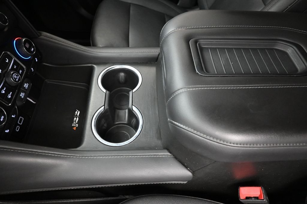 Used 2022 White Chevrolet Z71 image 20