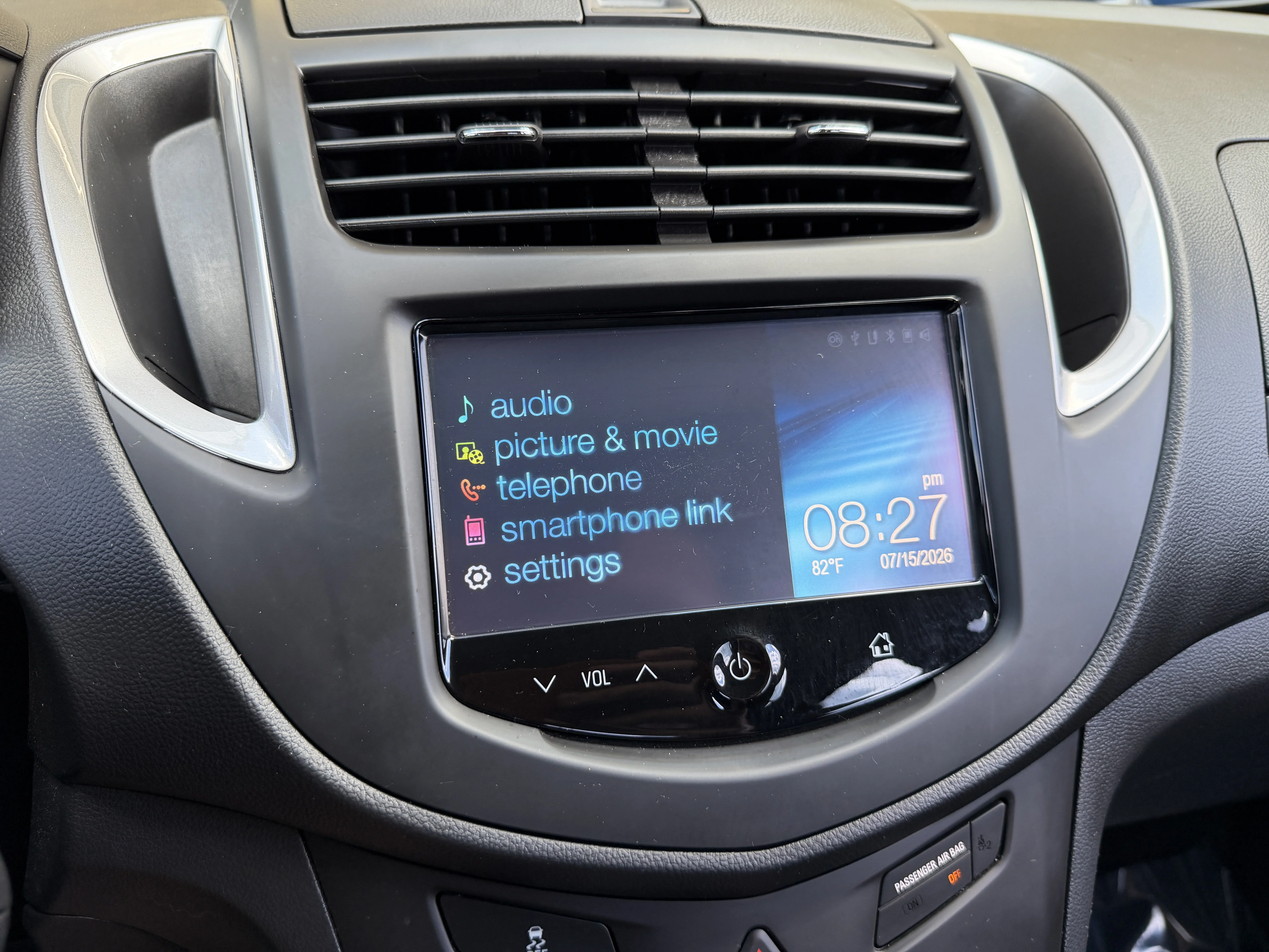 Used 2016 Summit White Chevrolet LS image 18