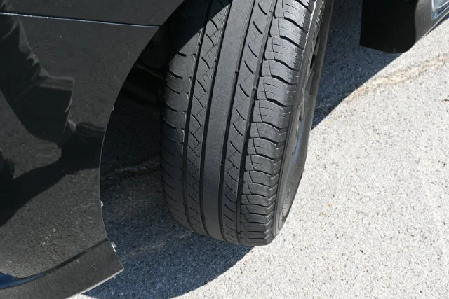 Used 2023 Black Lexus 460 image 16