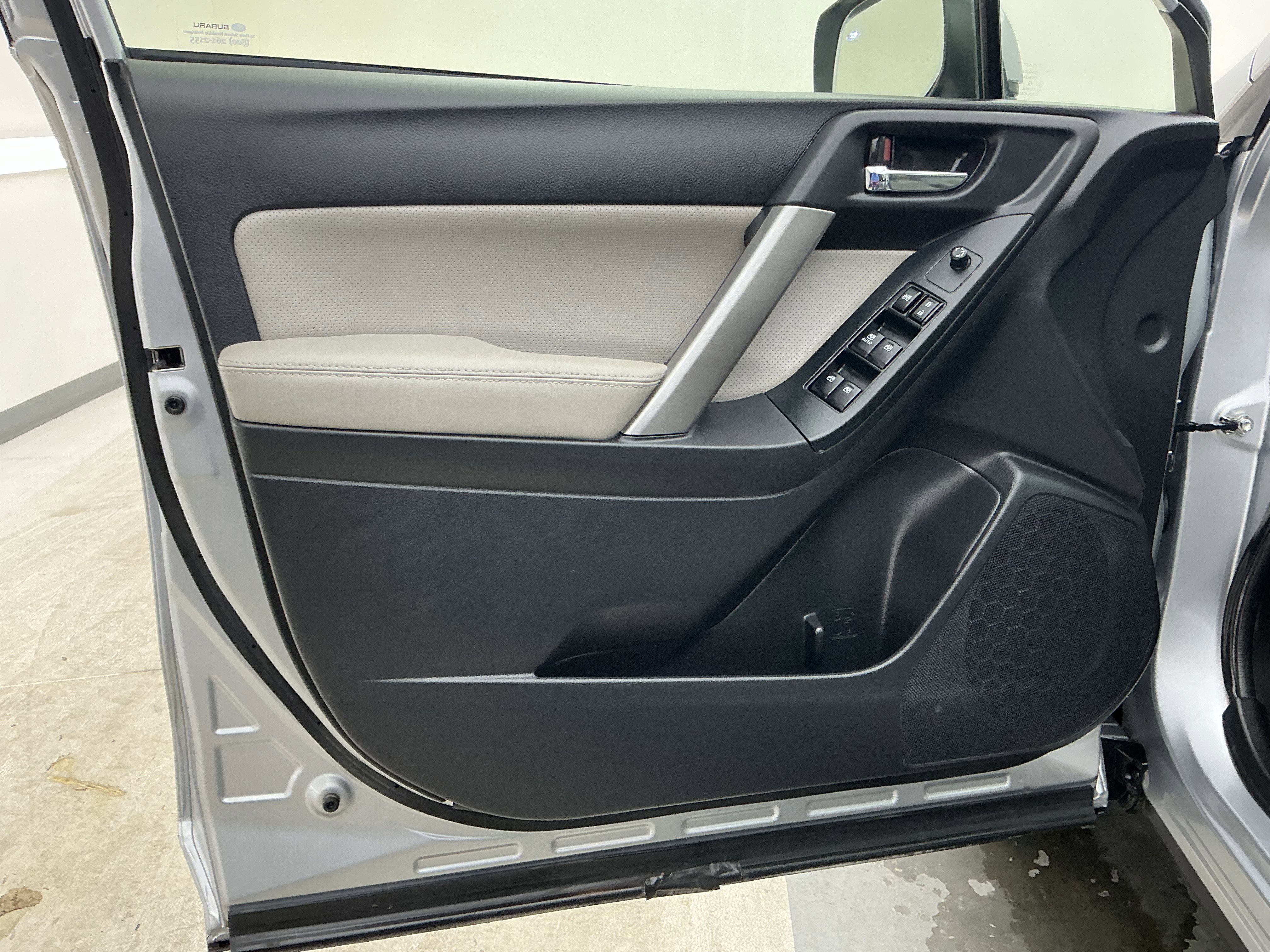 Used 2015 Ice Silver Metallic Subaru 2.5i Limited image 15