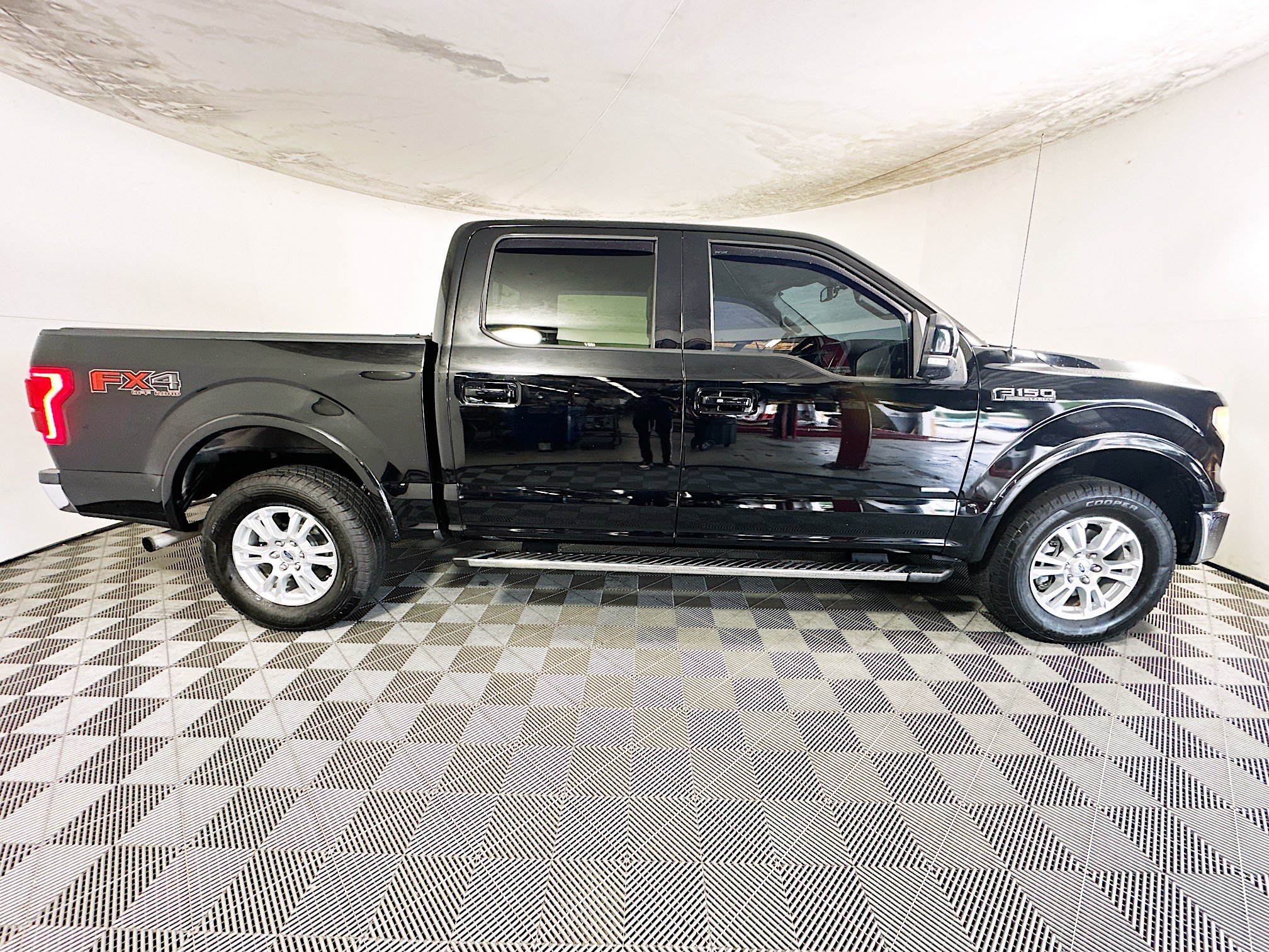 2016 Ford F-150 thumbnail 4