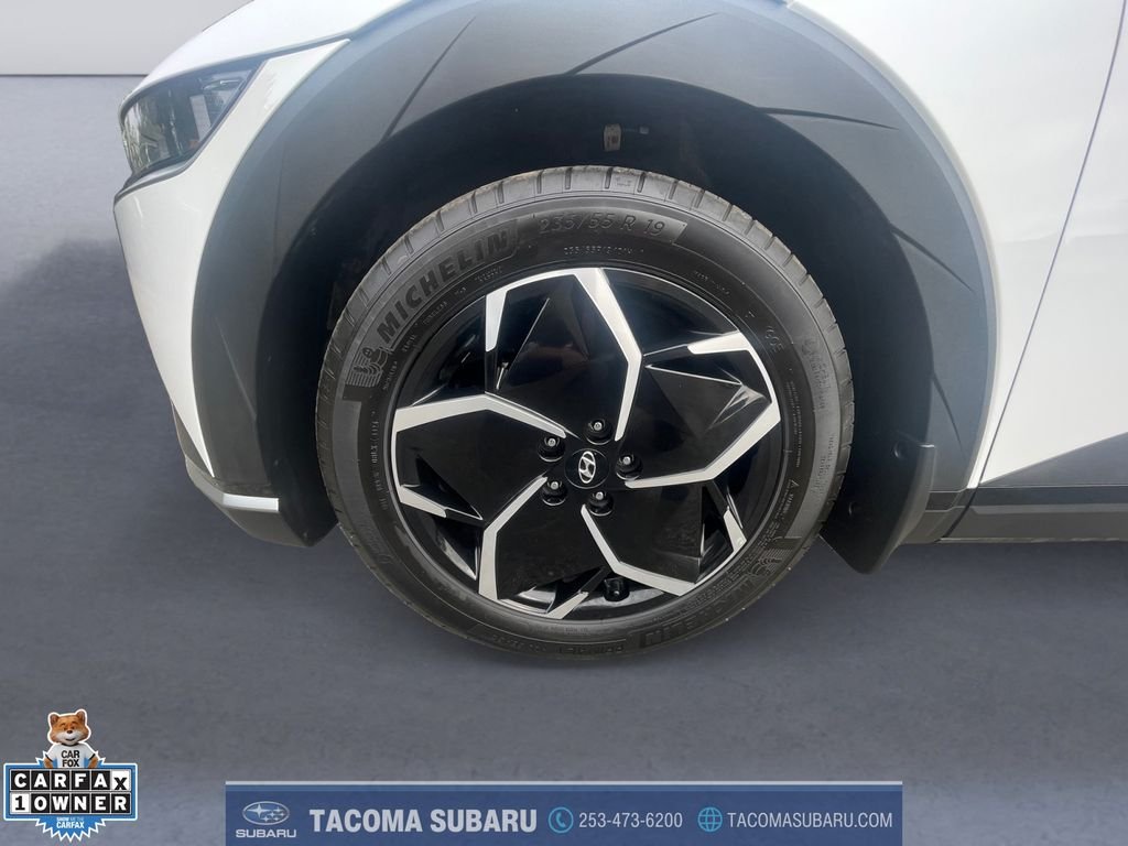 Used 2024 White Hyundai SEL image 9