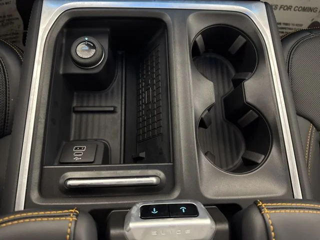 New 2025 Agate Black Metallic Ford Tremor image 17