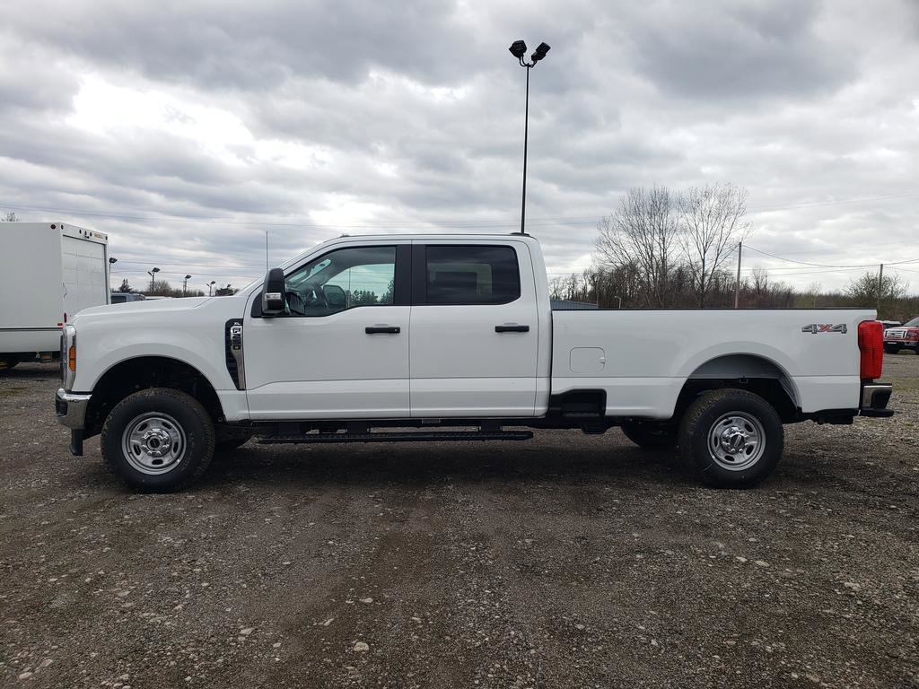 New 2026 Oxford White Ford F-250® XL image 7