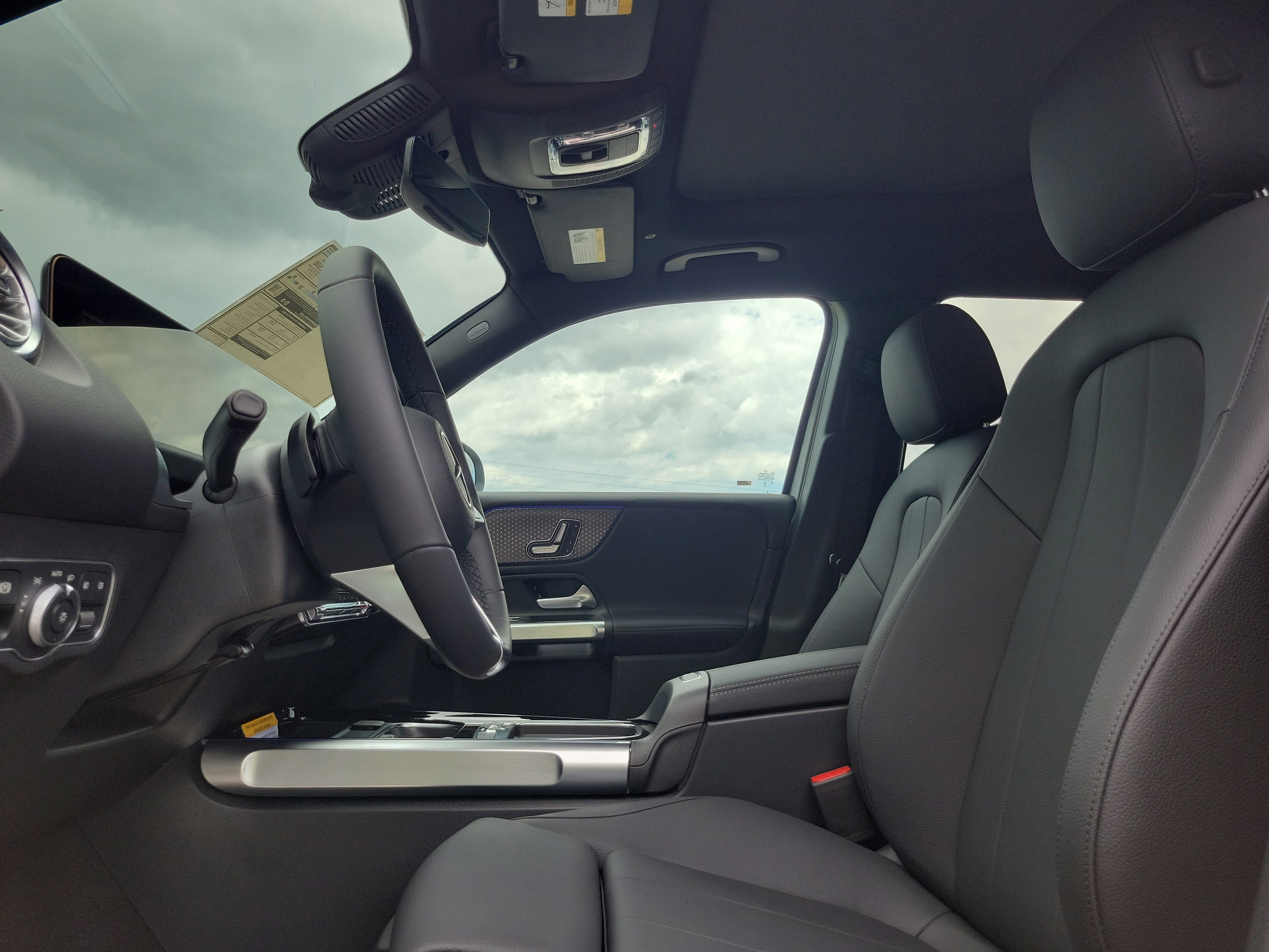 New 2026 Mountain Grey Metallic Mercedes-Benz GLB 250 image 52