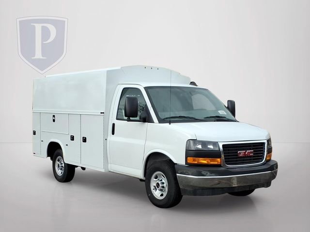 2025 GMC Savana Cutaway