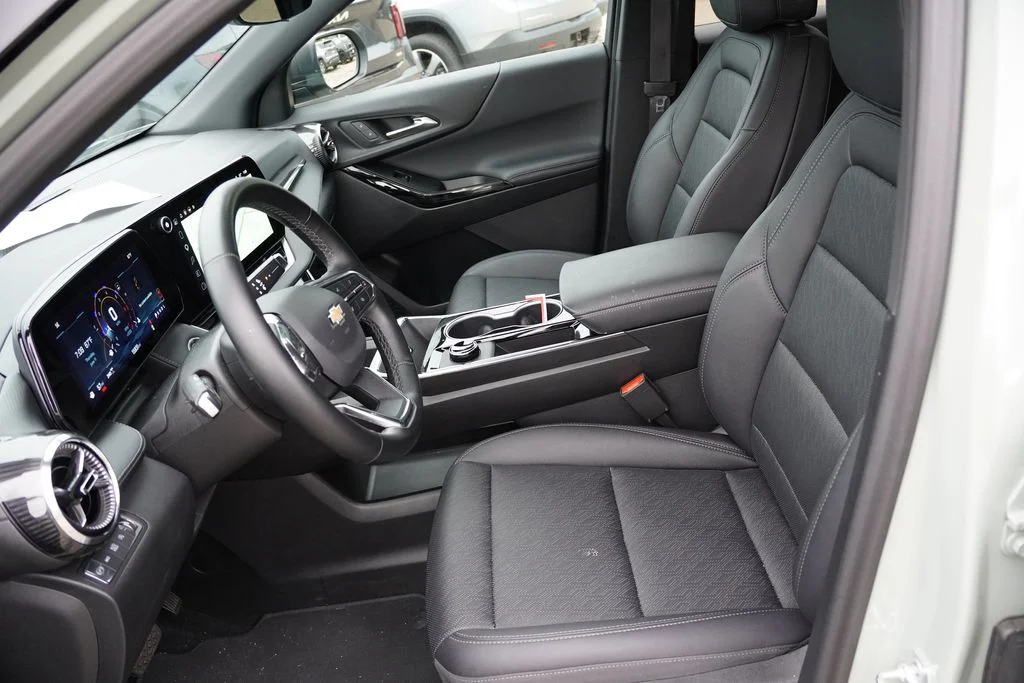 Used 2026 Cacti Green/Black Roof Chevrolet LT image 4