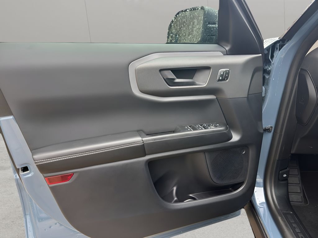 New 2026 Azure Gray Metallic Tri-Coat Ford Outer Banks® image 9