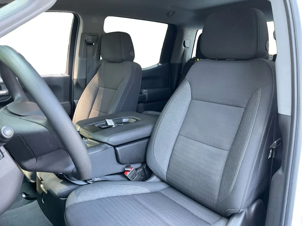 Used 2024 White Chevrolet Custom Trail Boss image 27