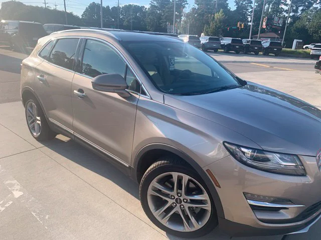 Used 2019 Brown Lincoln Reserve image 1
