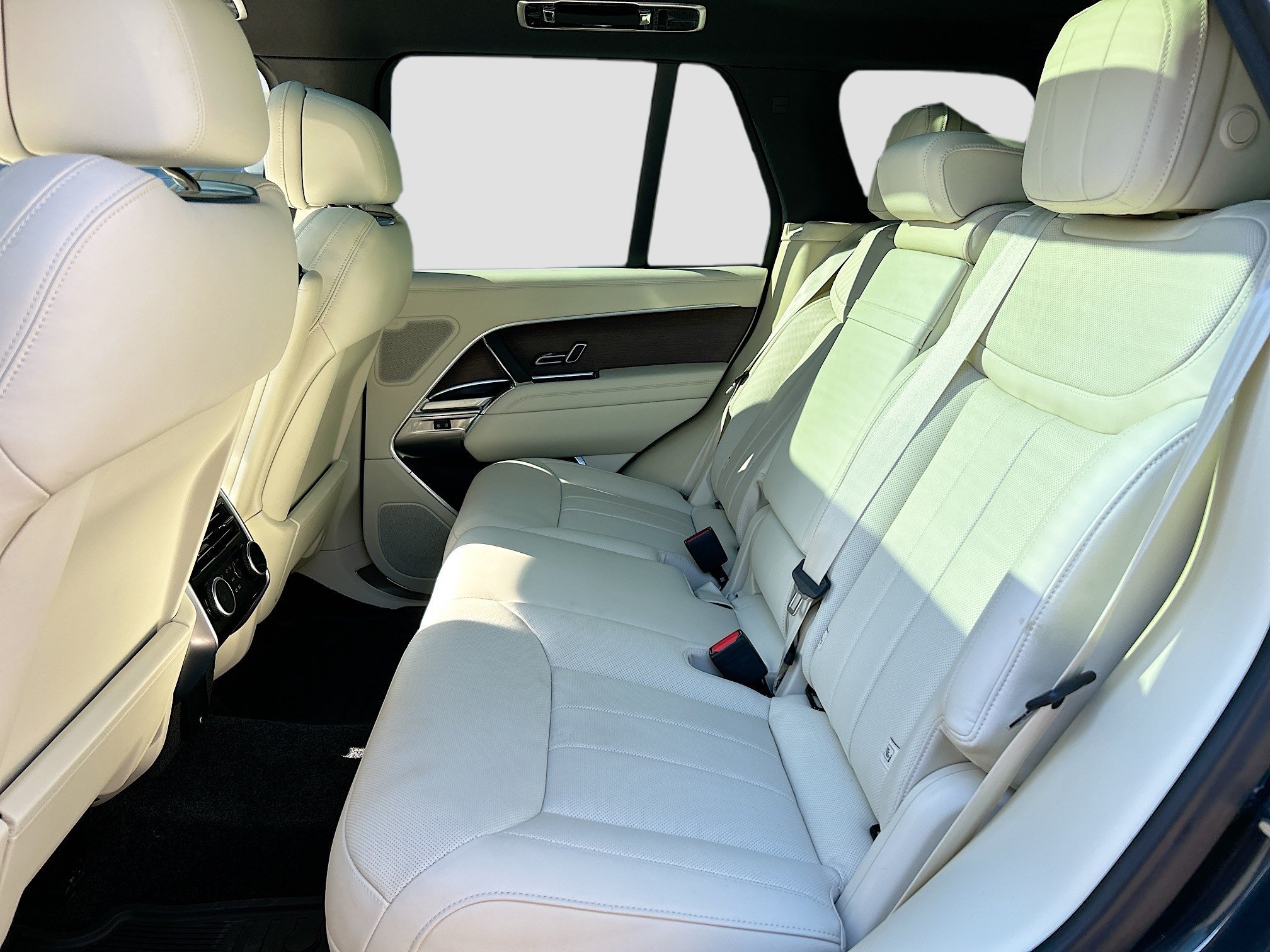 Used 2025 Gray Land Rover SE image 19