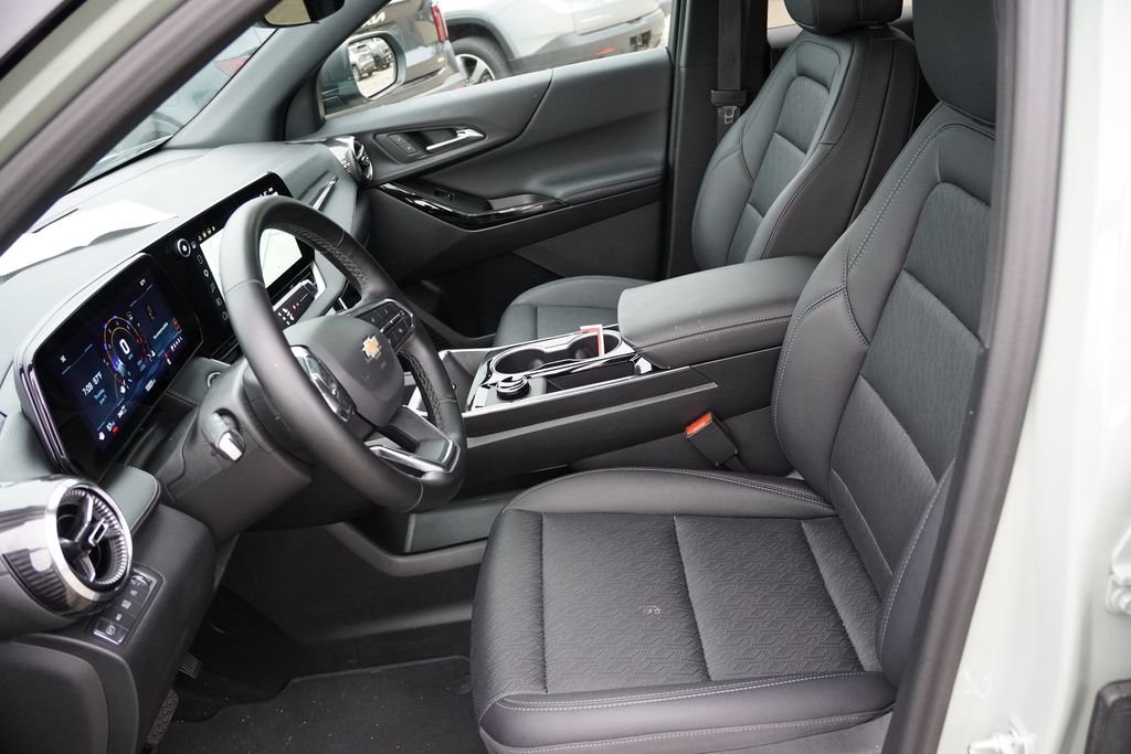 Used 2026 Cacti Green/Black Roof Chevrolet LT image 4