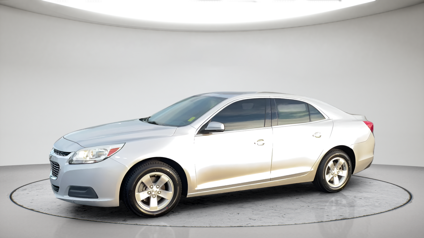 Used 2016 Silver Chevrolet LT image 12