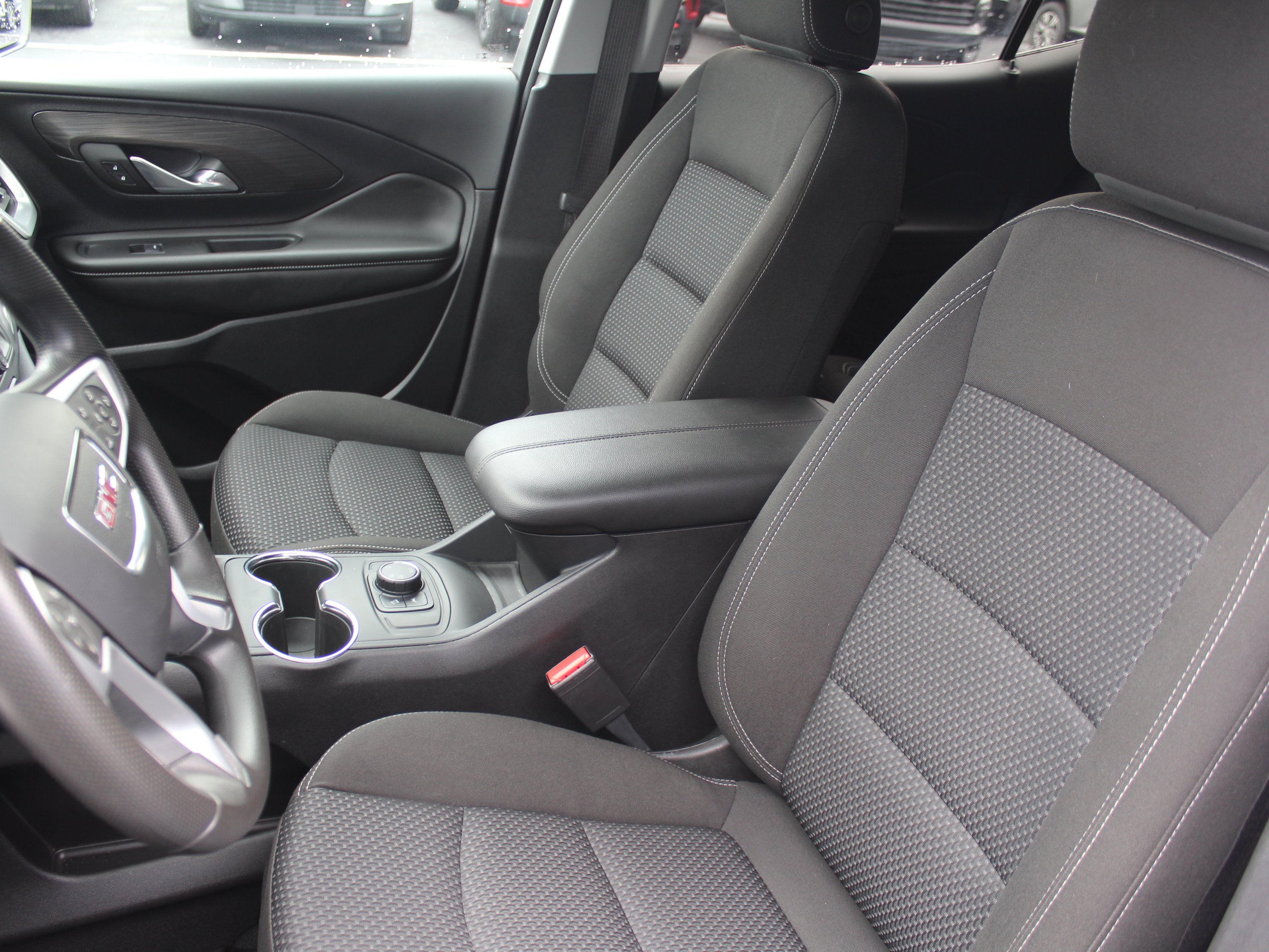 2024 GMC Terrain SLE - Photo 13