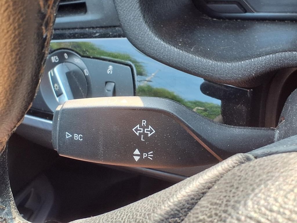 Used 2015 White BMW xDrive28i image 17