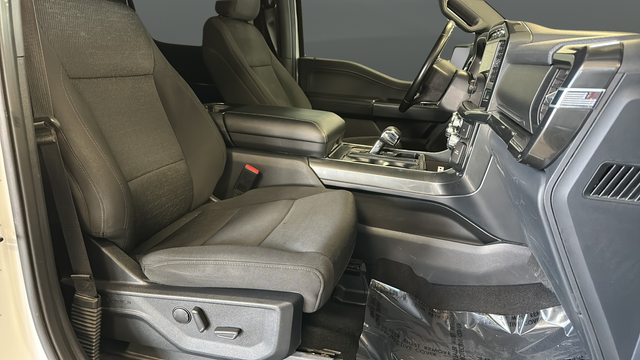 Used 2023 Oxford White Ford XLT image 22