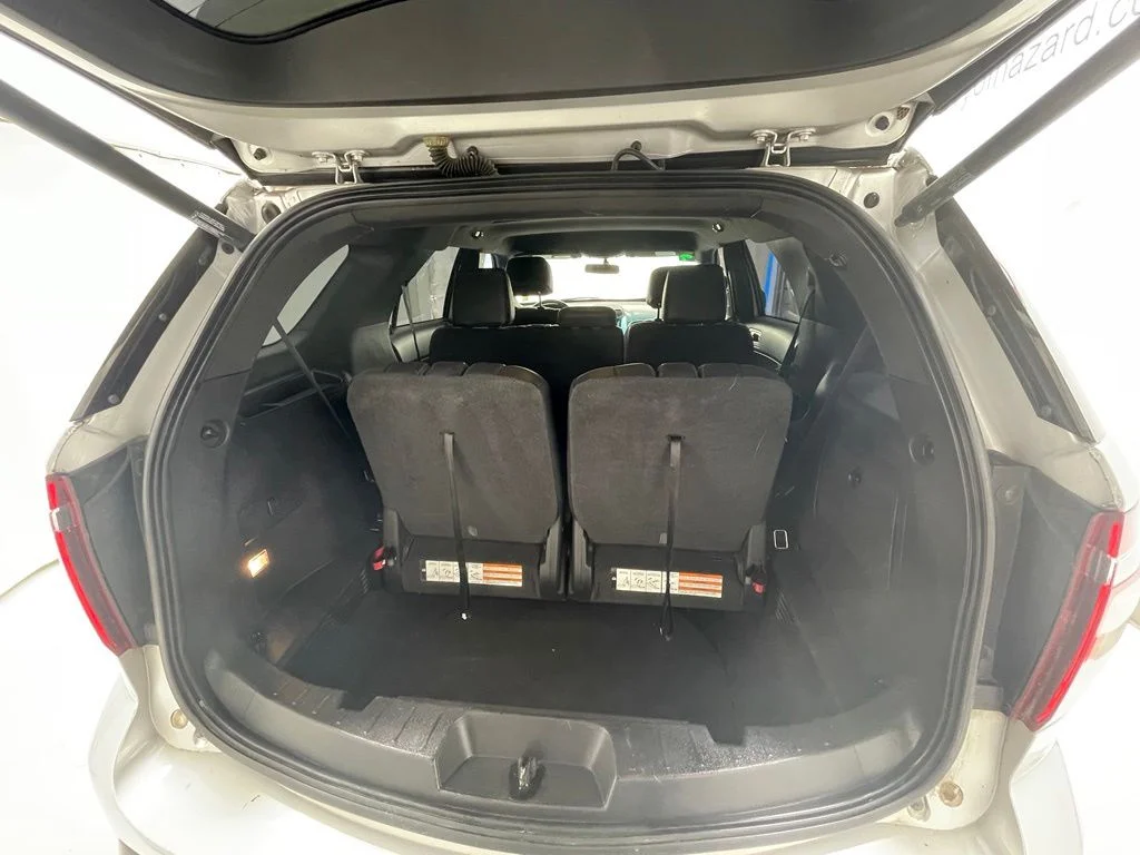 Used 2014 Silver Ford XLT image 6