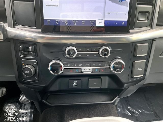 Used 2021 White Ford Lariat image 27
