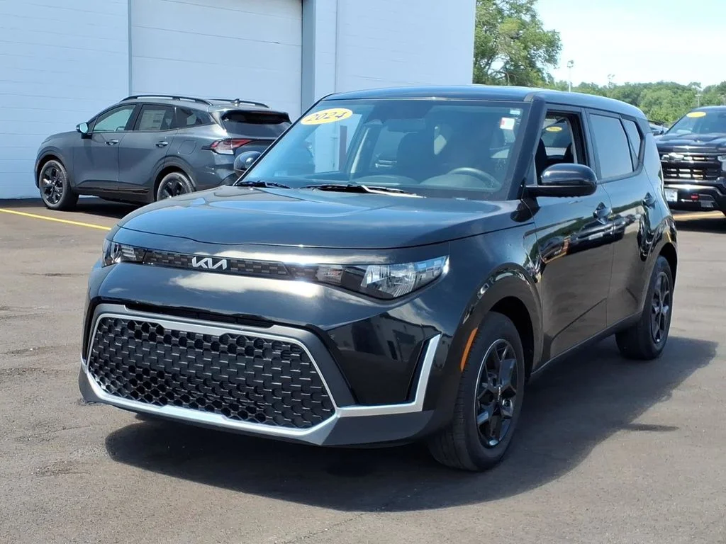 2024 Kia Soul LX - Photo 8