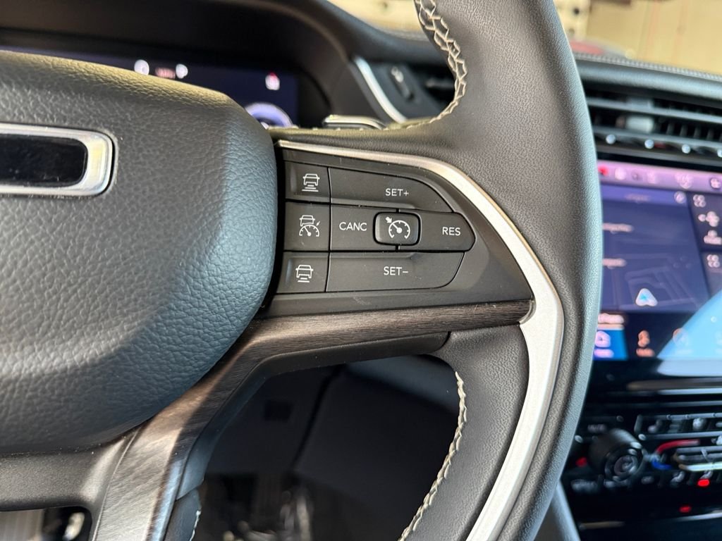Used 2024 Black Jeep Limited image 25