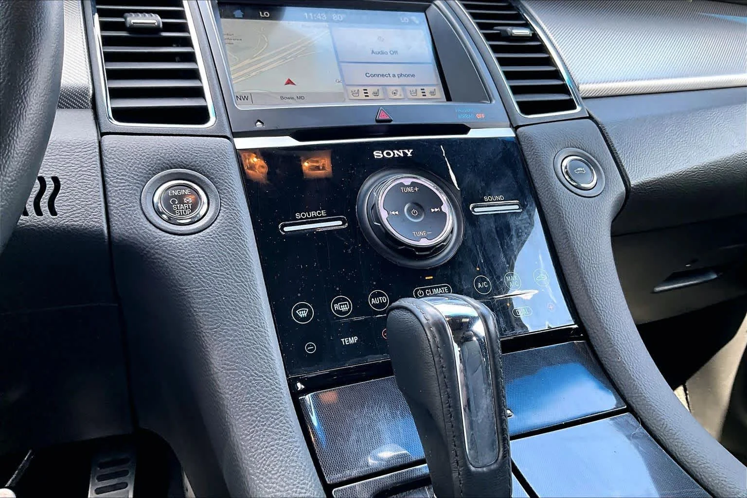 Used 2018 White Platinum Metallic Tri-Coat Ford SHO image 35
