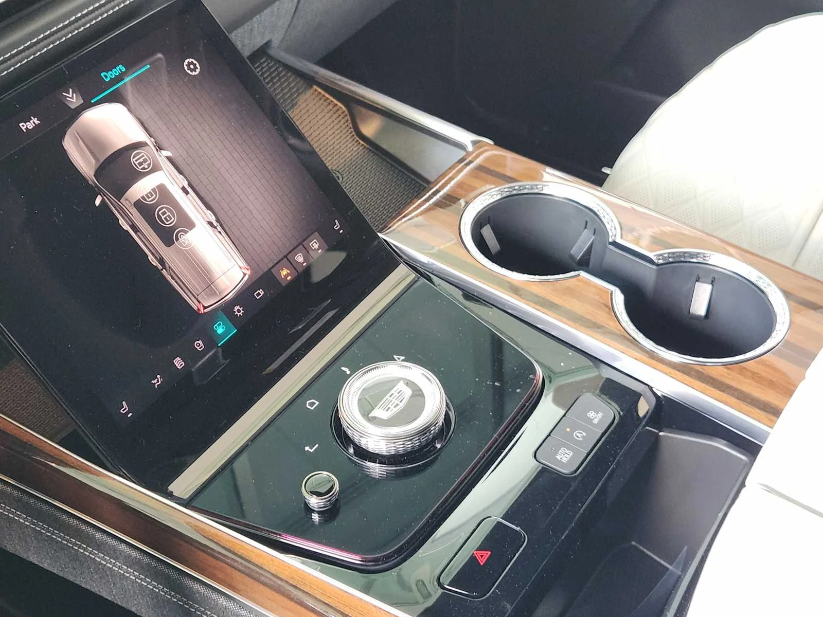 2026 Cadillac Escalade Platinum Sport - Photo 14