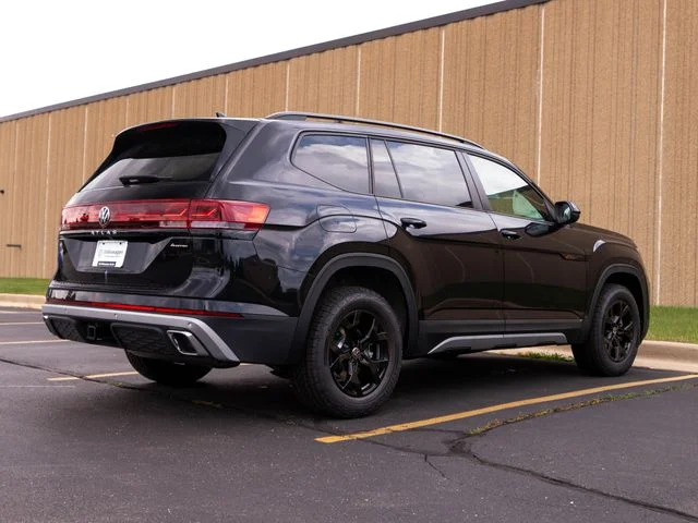 New 2026 Black Volkswagen 2.0T Peak Edition image 8