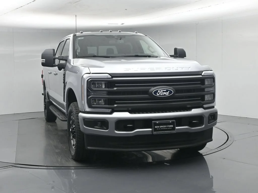New 2027 Iconic Silver Metallic Ford XLT image 57