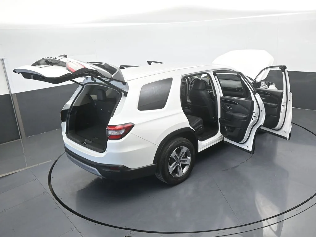 Used 2025 White Honda EX-L image 72
