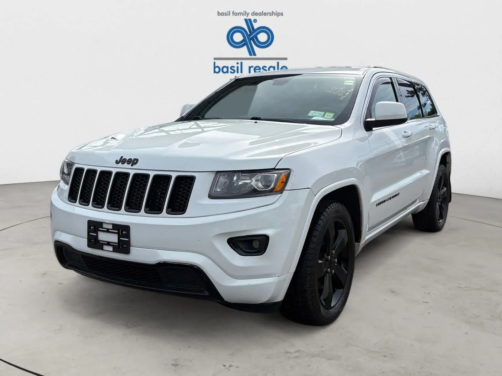 Used 2014 Bright White Clearcoat Jeep Altitude image 2
