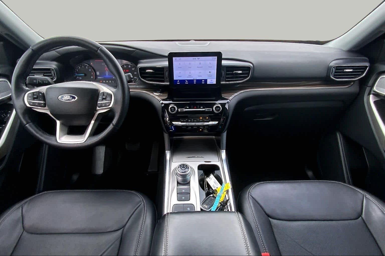 Used 2022 Star White Metallic Tri-Coat Ford Limited image 15