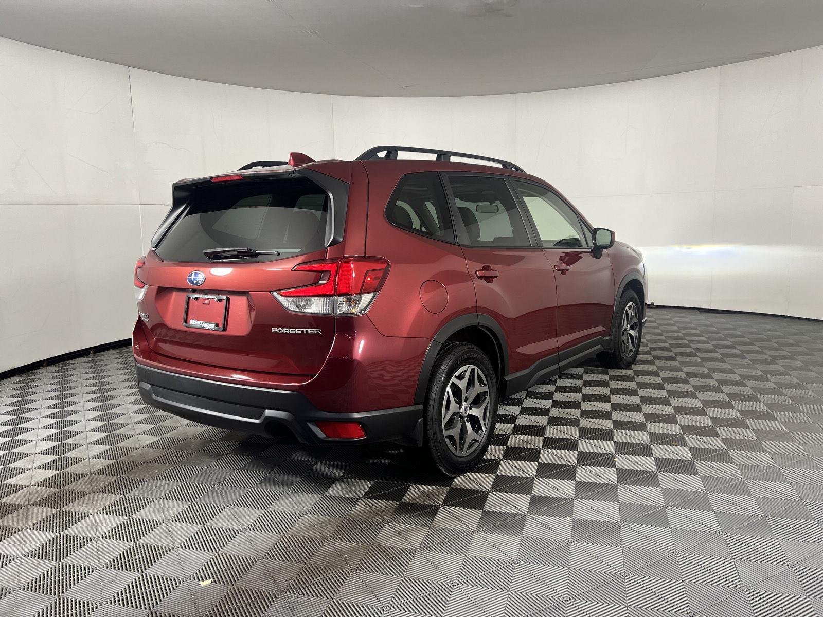 Used 2022 Crimson Red Pearl Subaru Premium image 48