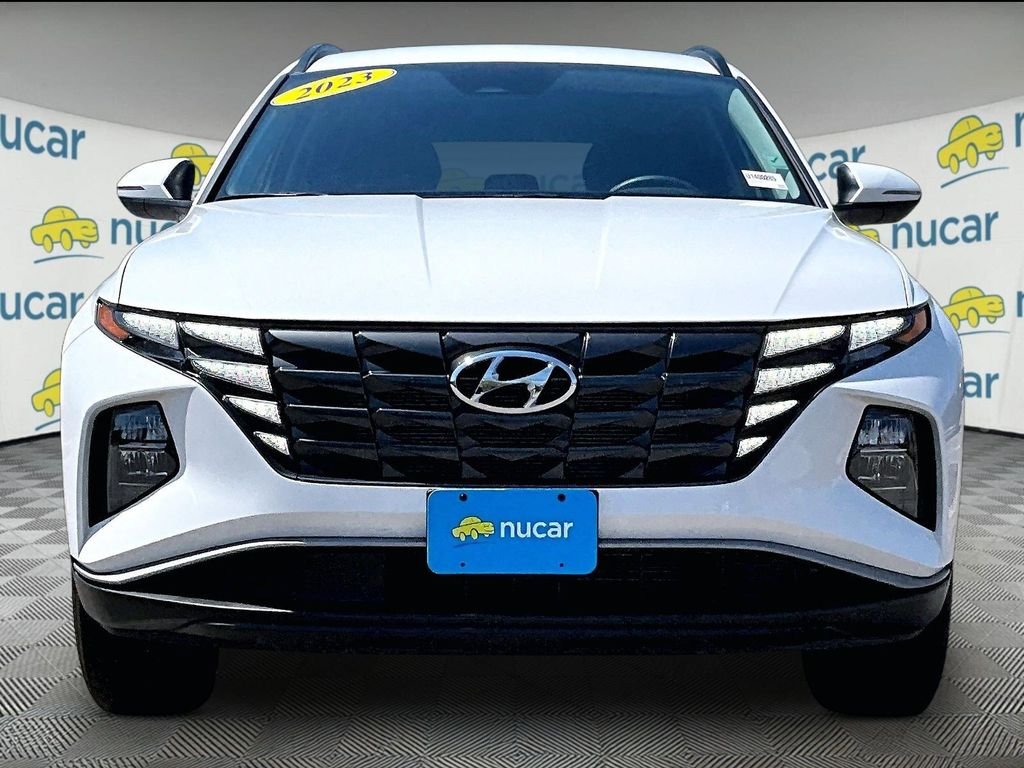 Used 2023 White Hyundai SEL image 2