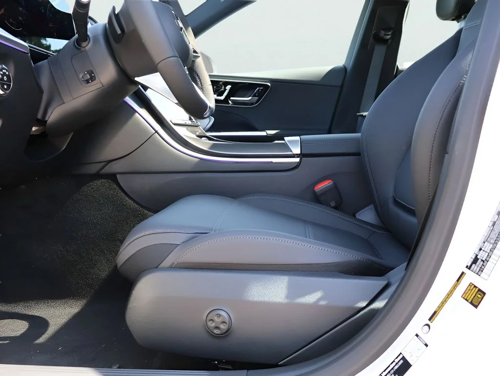 New 2026 Polar White Mercedes-Benz C 300 image 37