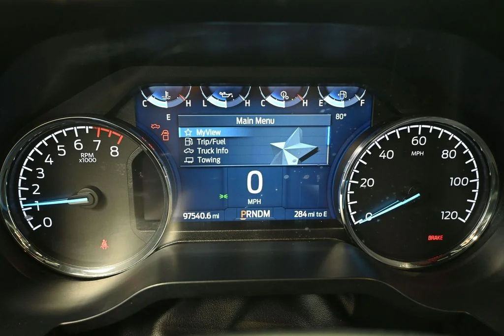 Used 2022 Silver Ford XLT image 24