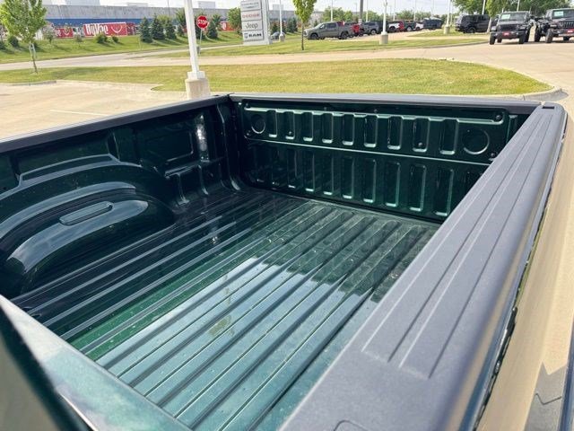 New 2026 Serrano-Green Metallic Exterior Paint RAM Laramie image 33