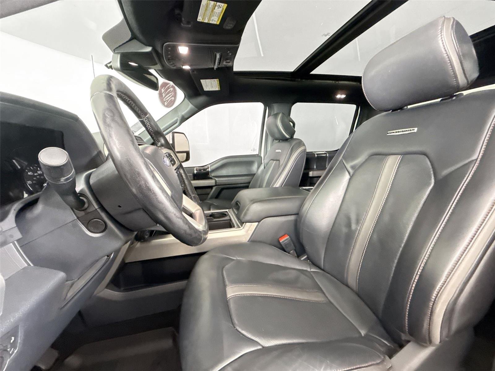 Used 2022 Star White Metallic Tri-Coat Ford Platinum image 3