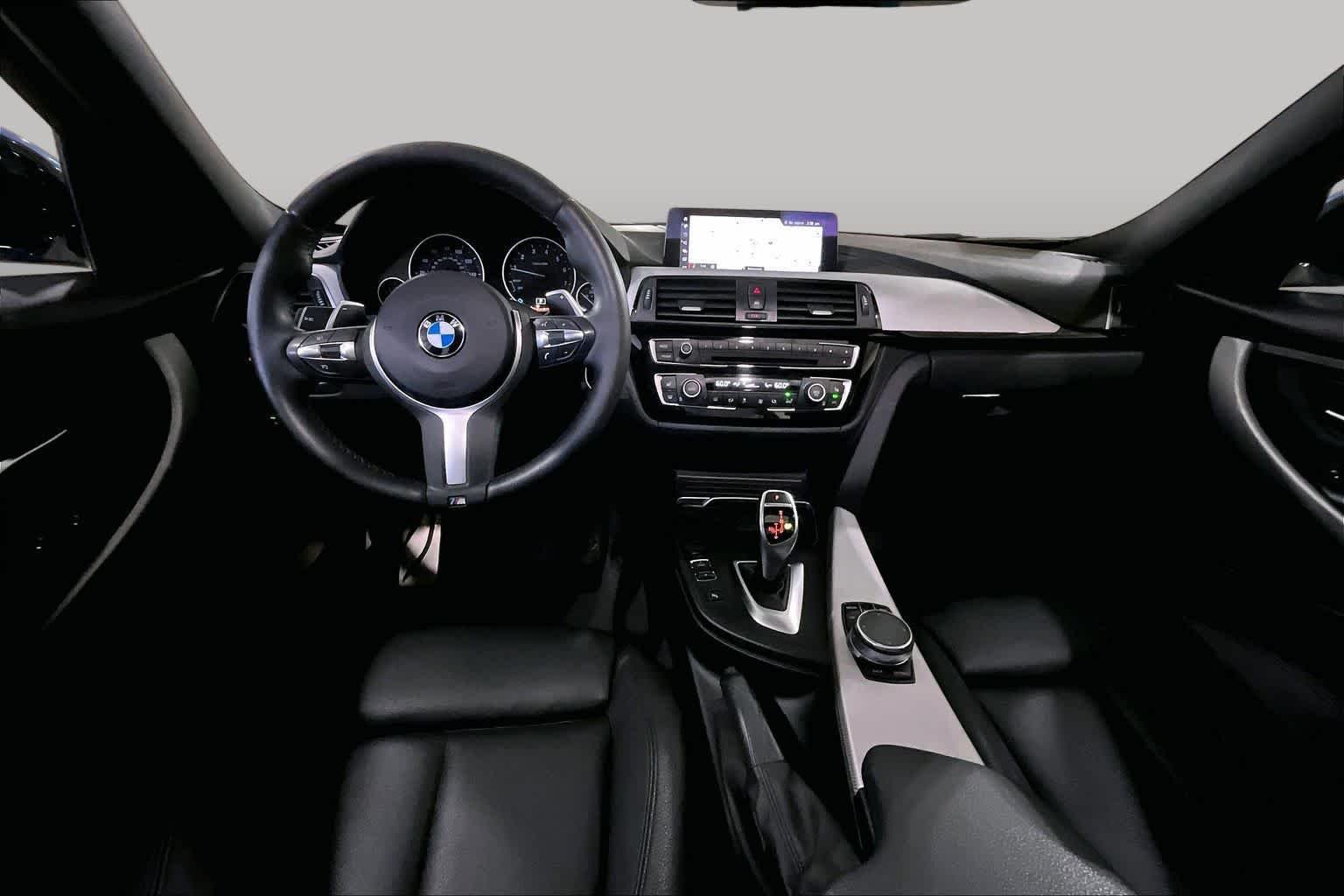 Used 2018 Estoril Blue Metallic BMW 330i xDrive image 15