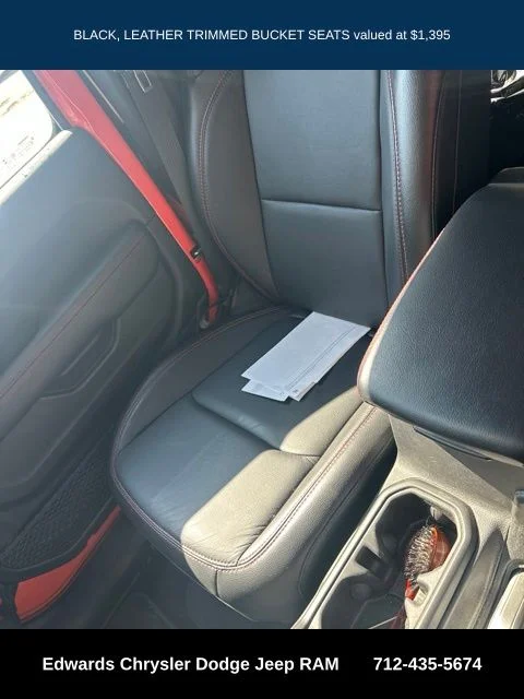 Used 2018 Orange Jeep Rubicon image 3